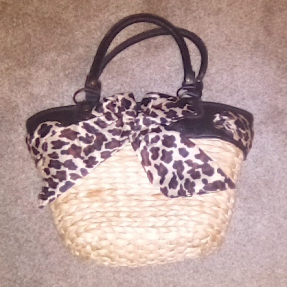 Aphorism straw handbag